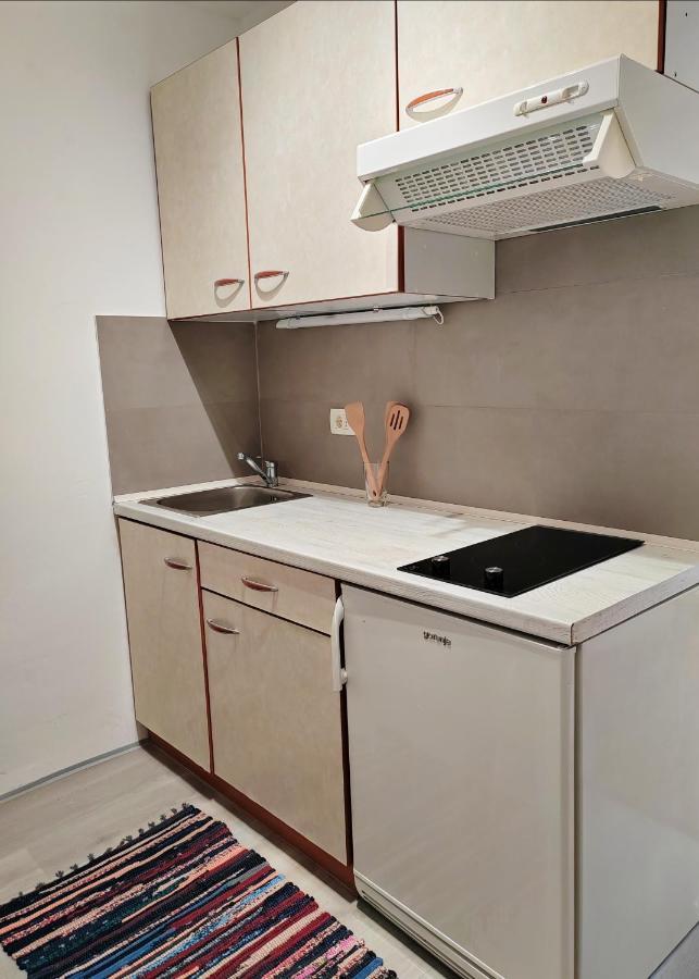 Soncni Apartma Apartment Анкаран Екстериор снимка